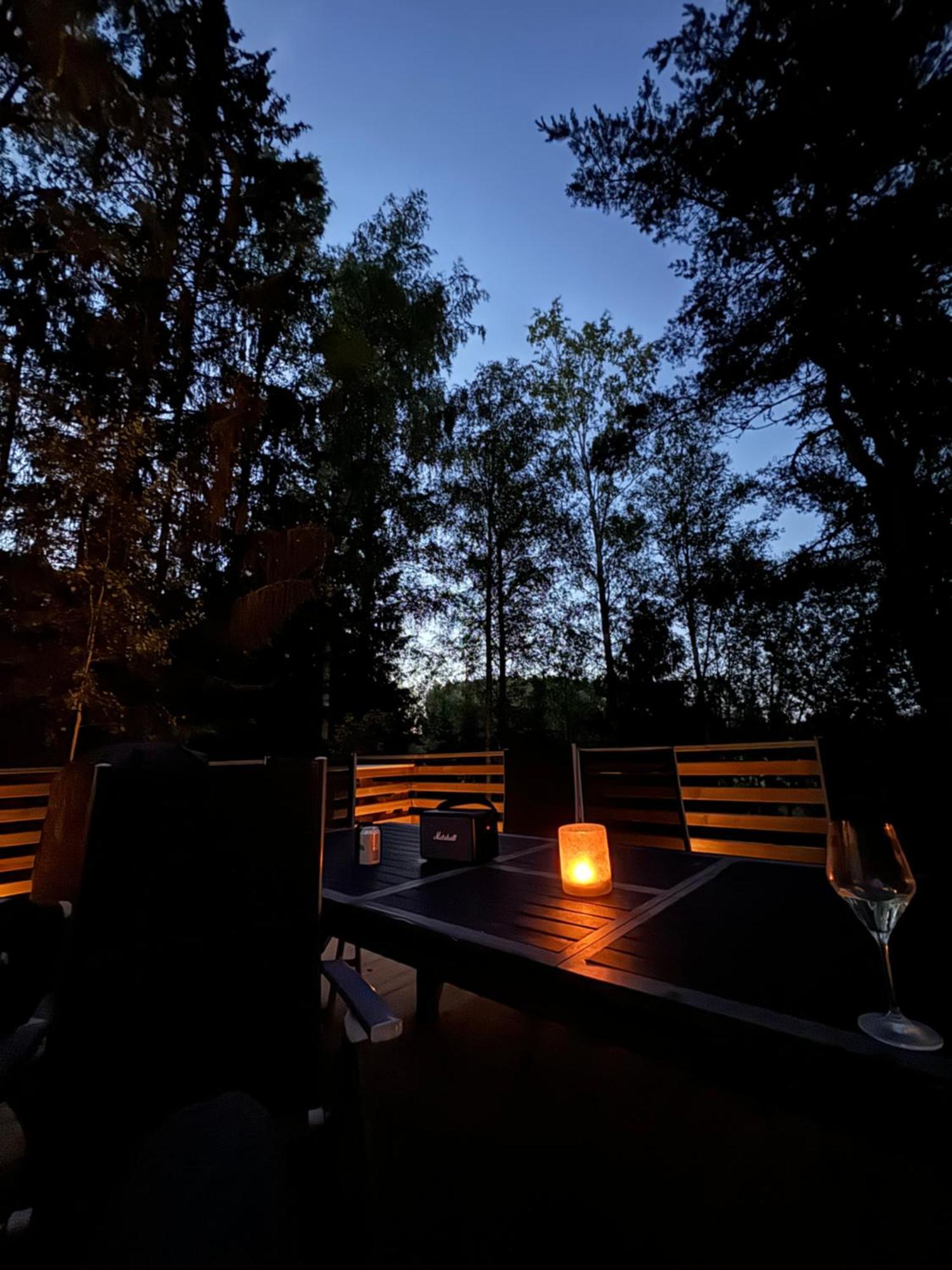 Mysig Stuga I Naevesta Örebro Exteriör bild