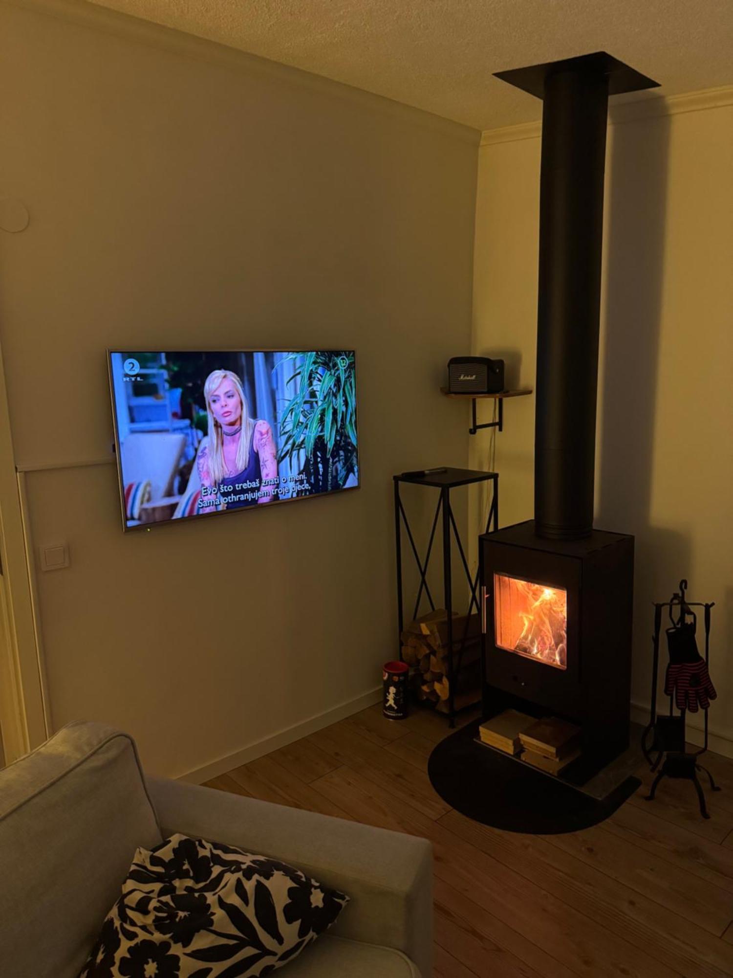 Mysig Stuga I Naevesta Örebro Exteriör bild