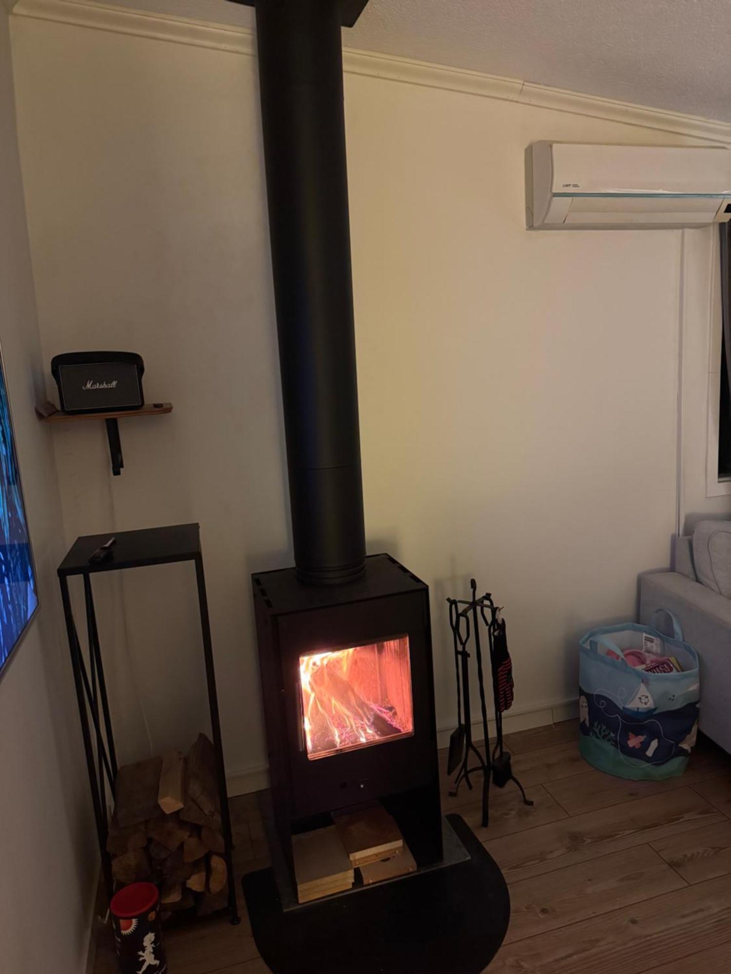 Mysig Stuga I Naevesta Örebro Exteriör bild